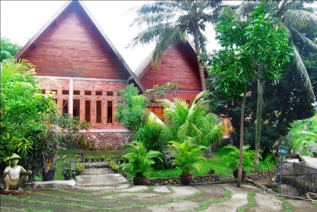 Desa Gumati Resort Sentul Bogor Exterior photo